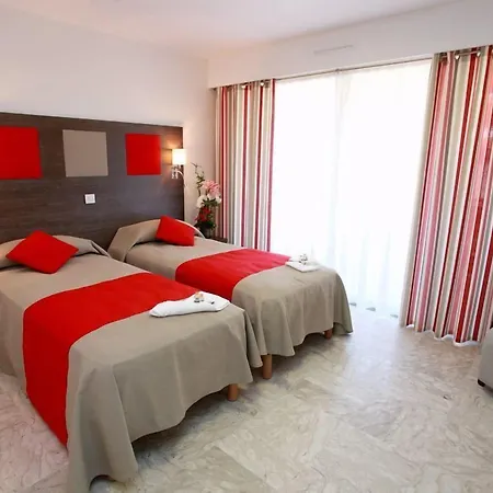 The Originals Boutique, Les Strelitzias ז'ואן-לה-פינס