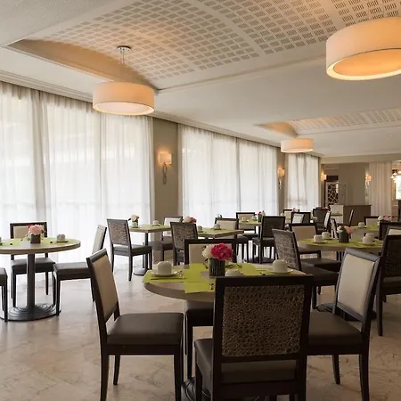 The Originals Boutique, Les Strelitzias Hotell