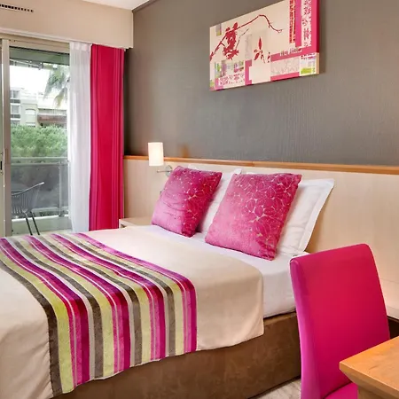 The Originals Boutique, Les Strelitzias מלון ז'ואן-לה-פינס