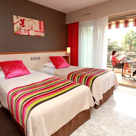 The Originals Boutique, Les Strelitzias 3*