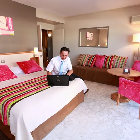Hotell The Originals Boutique, Les Strelitzias