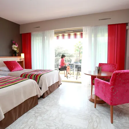 The Originals Boutique, Les Strelitzias 3* Juan-les-Pins