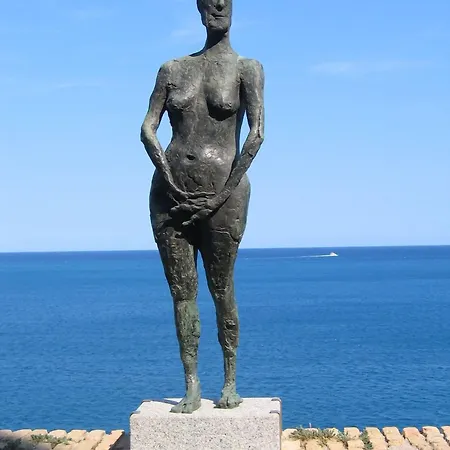 The Originals Boutique, Les Strelitzias