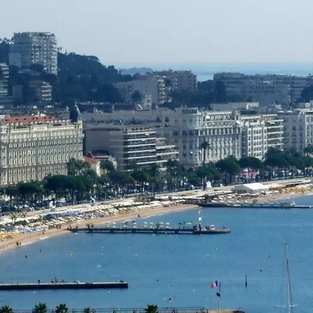 The Originals Boutique, Les Strelitzias Hotel