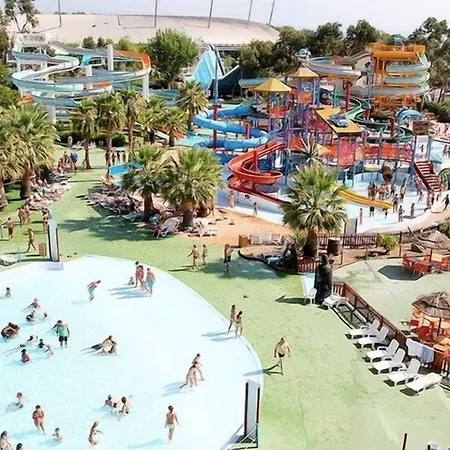 The Originals Boutique, Les Strelitzias 3*