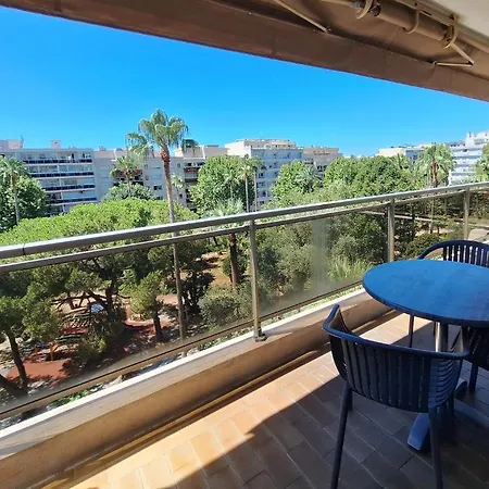 Hotel The Originals Boutique, Les Strelitzias
