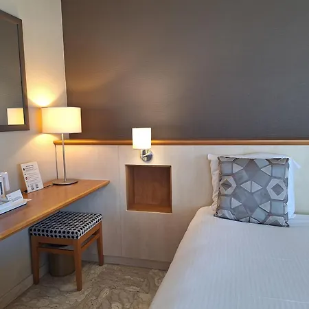 The Originals Boutique, Les Strélitzias 3*