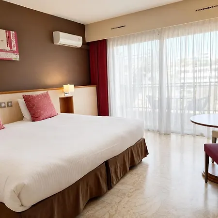 Hotel The Originals Boutique, Les Strelitzias
