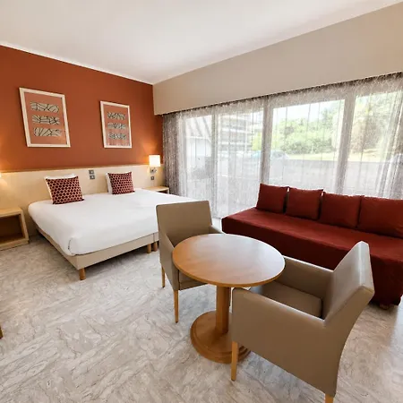 The Originals Boutique, Les Strelitzias Hotel 3*