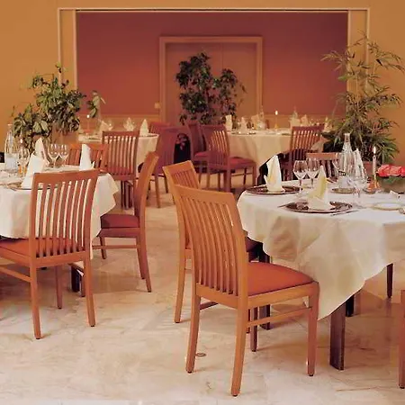 The Originals Boutique, Les Strélitzias Hotel 3*