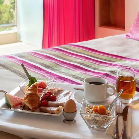 The Originals Boutique, Les Strélitzias Hotel