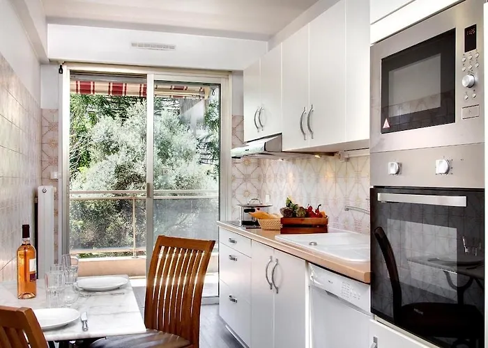 The Originals Boutique, Les Strelitzias Hotel