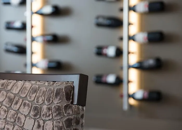 Hotel The Originals Boutique, Les Strelitzias