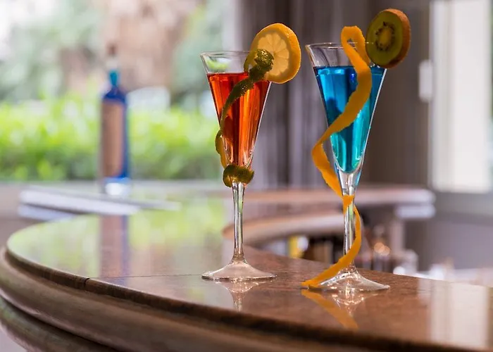 Hotel The Originals Boutique, Les Strelitzias Juan-les-Pins