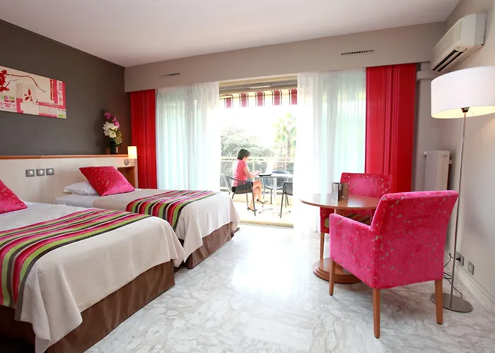 The Originals Boutique, Les Strelitzias 3* Juan-les-Pins