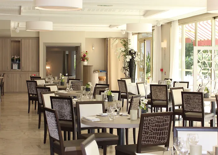 The Originals Boutique, Les Strelitzias