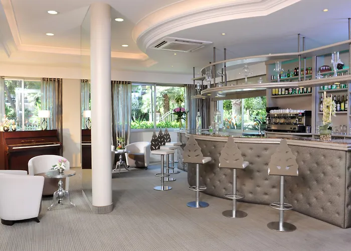 Hotel The Originals Boutique, Les Strelitzias