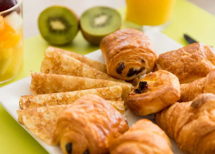 Hotel The Originals Boutique, Les Strelitzias Juan-les-Pins