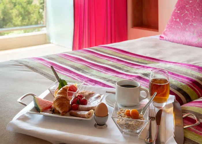 The Originals Boutique, Les Strelitzias Hotel